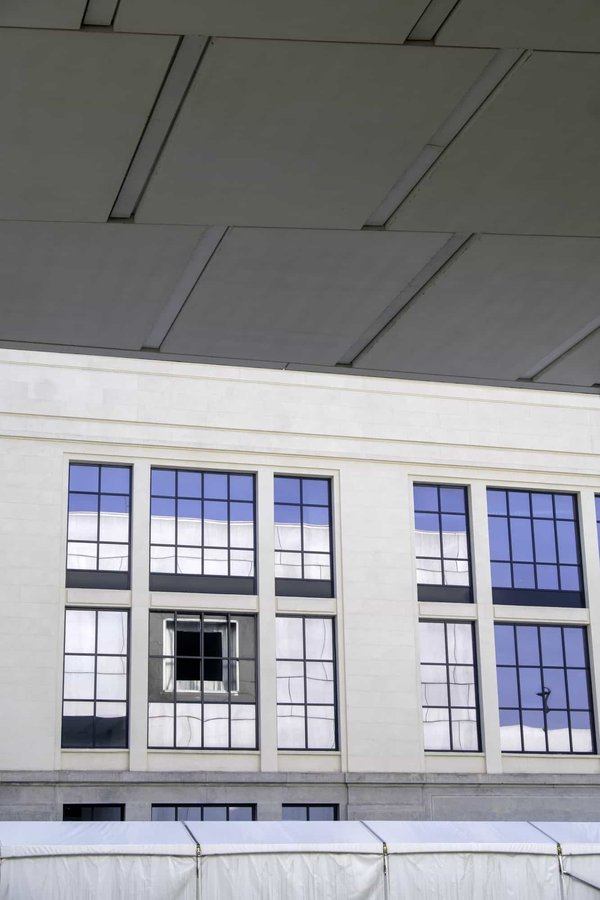 Quelle est la meilleure façon de porter des pièces métalliques ou brillantes ?