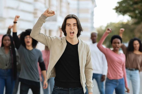 Comment utiliser le chant pour améliorer la respiration et réduire le stress chez les femmes?