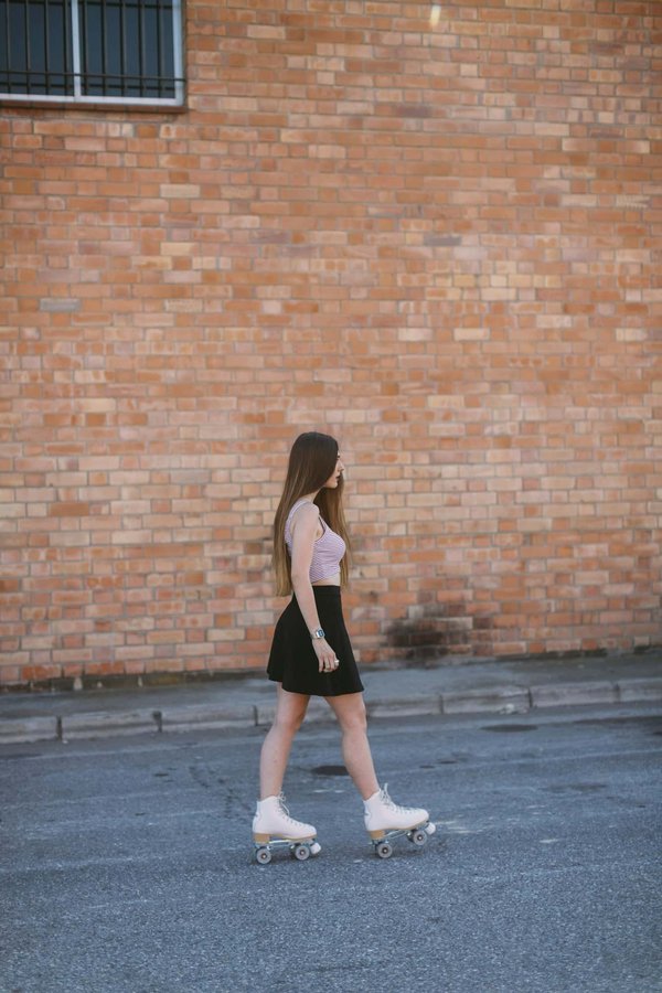 Quels conseils pour intégrer des éléments de mode rétro dans un look moderne ?