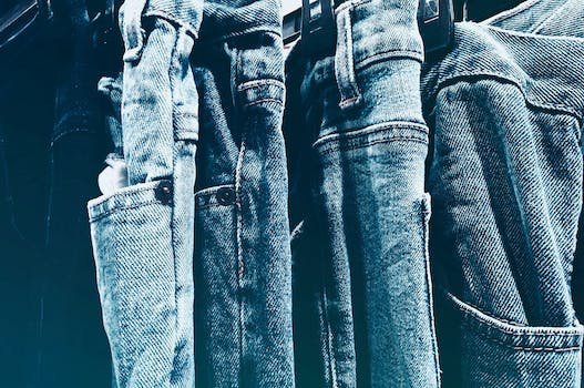 Pourquoi les jeans brodés femme sont encore à la mode ?