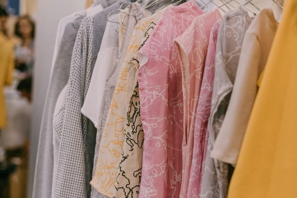 Mode femme éco-responsable : s'habiller chic et durable